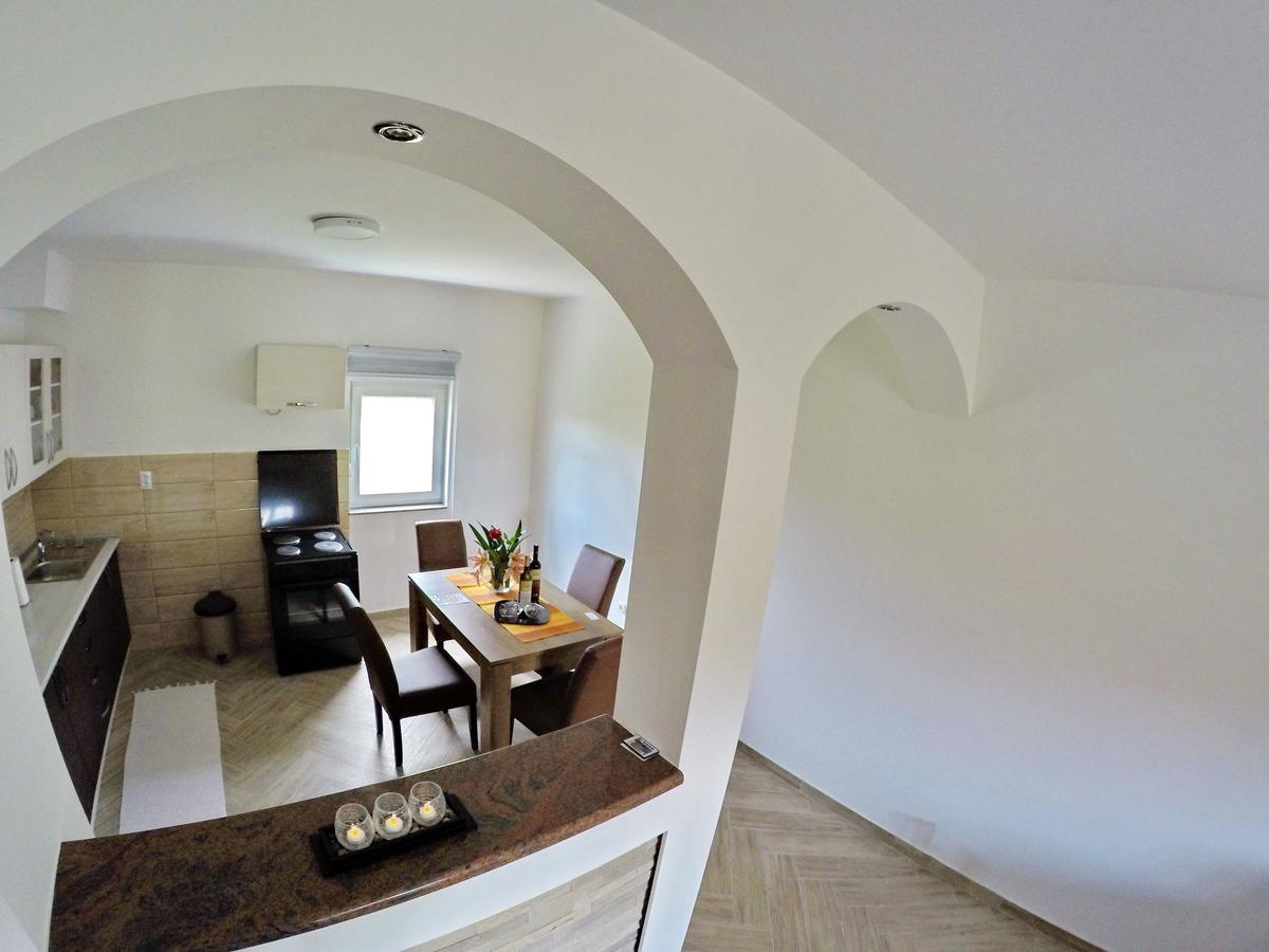 Apartments Pravica 特雷比涅 外观 照片