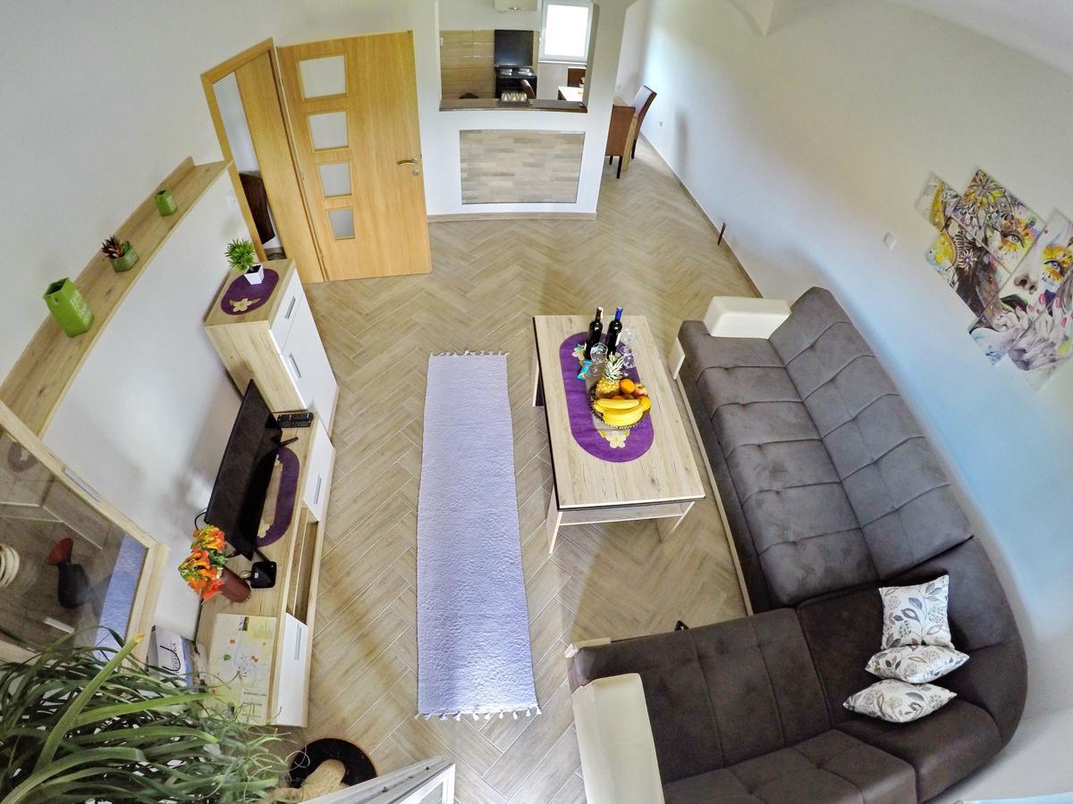 Apartments Pravica 特雷比涅 外观 照片