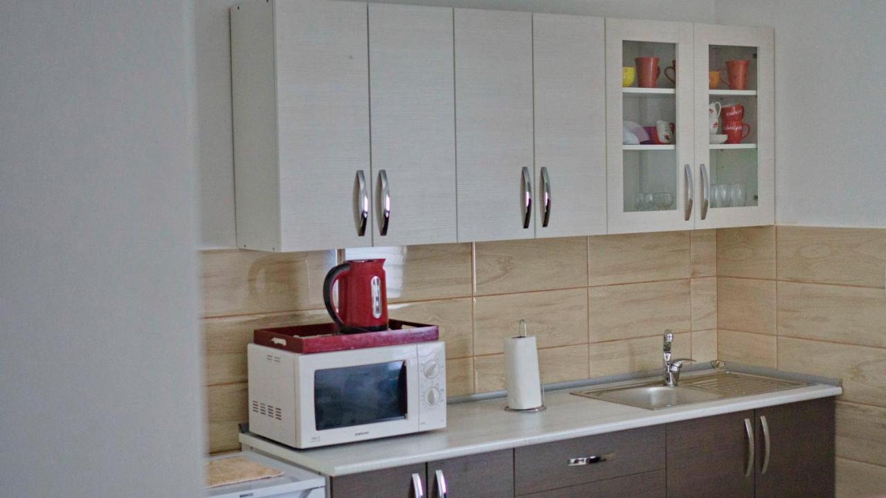 Apartments Pravica 特雷比涅 外观 照片