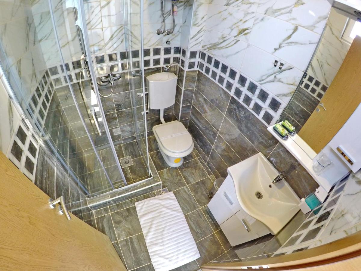 Apartments Pravica 特雷比涅 外观 照片